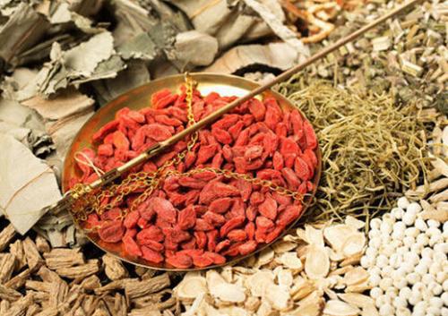 车前草和一点红一起煮水喝的功效 车前草和红枣枸杞的功效